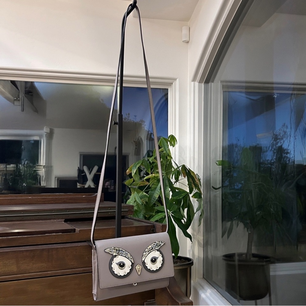 kate spade taupe owl crossbody with gold and cream accents - Picture 10 of 14